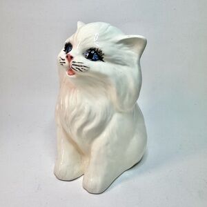 Vintage 1970s Ceramic Persian Cat Figurine – Blue Eyes, Kitsch Decor, 7.5”